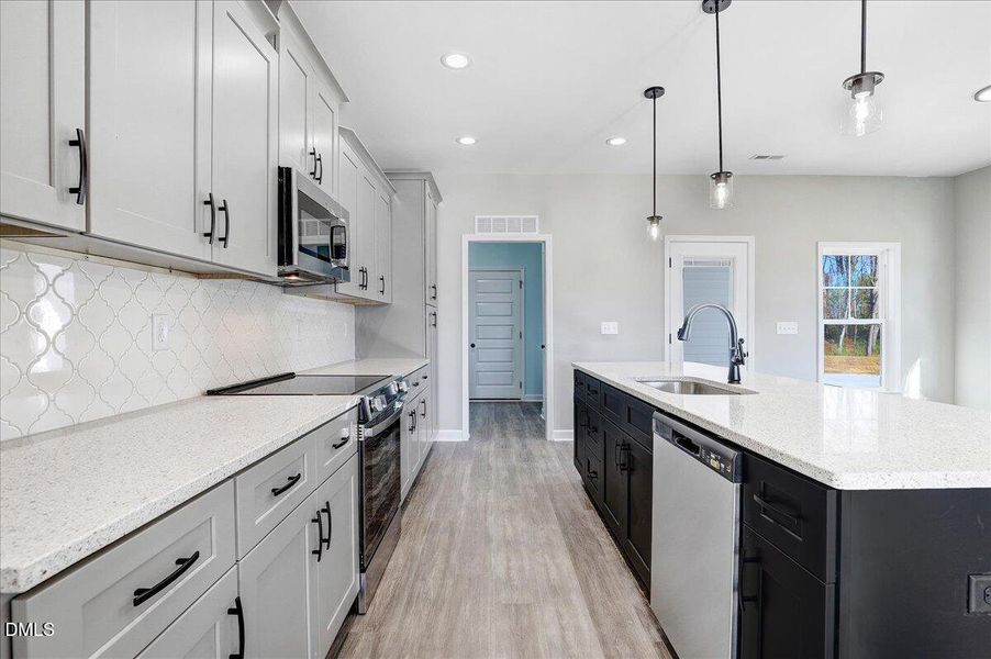 30-503 E 1st St-30 30-503 E 1st St-30