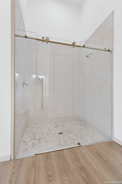 Spacious, unfurnished interior of a new home in , Von Ormy (Image 17).
