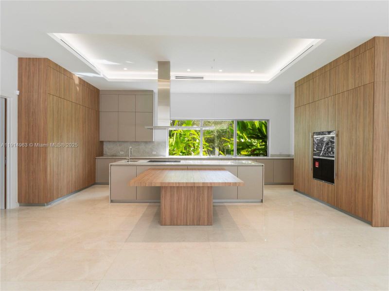 Furnished interior view inside a new home in , Pinecrest (Image 5).
