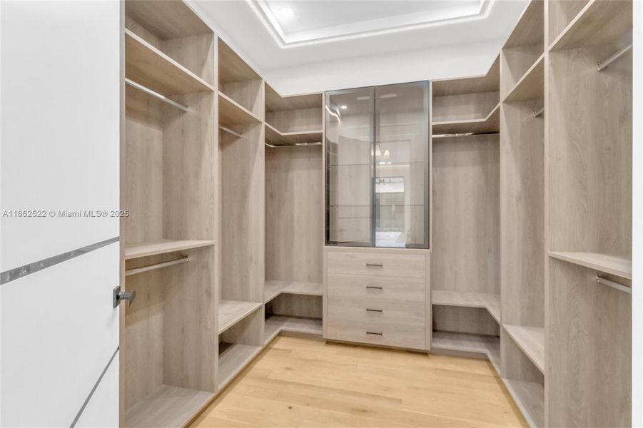 Image 47 of a home in .