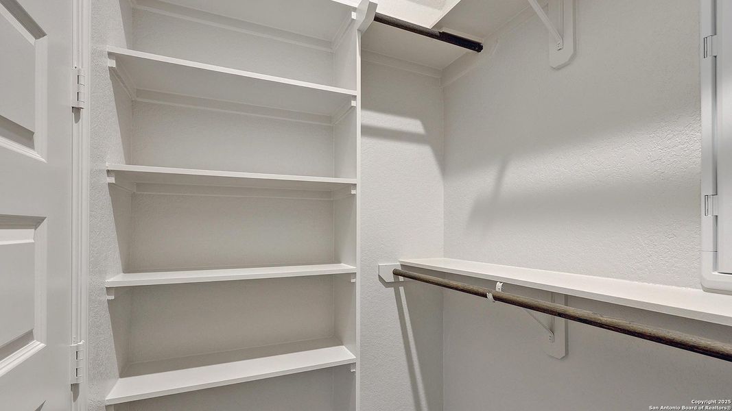 Spacious, unfurnished interior of a new home in Kallison Ranch 60', San Antonio (Image 27).