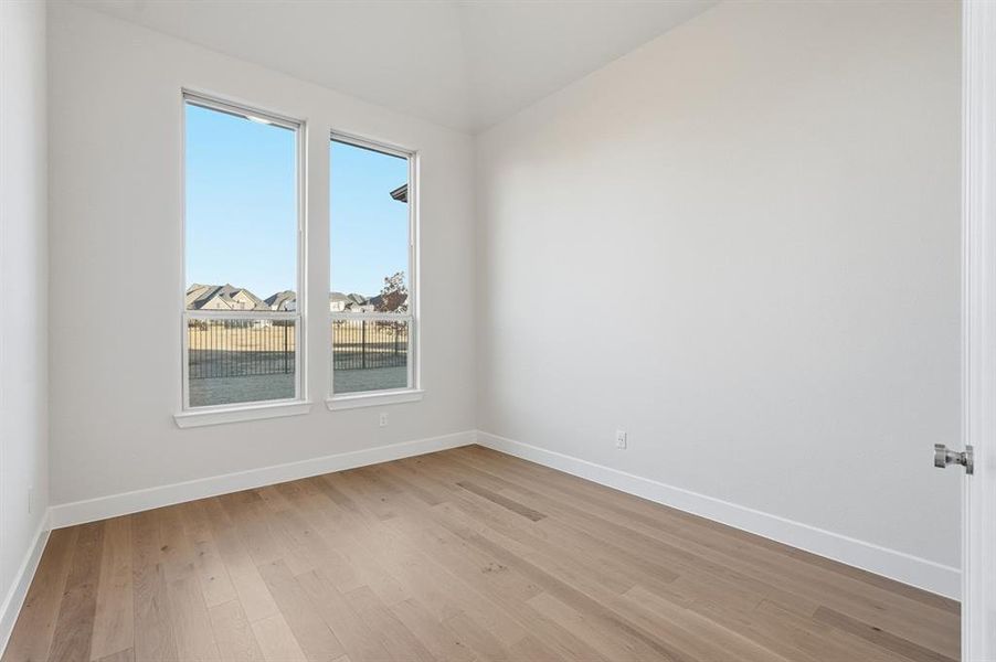 Spacious, unfurnished interior of a new home in Saddle Star Estates, Rockwall (Image 23).