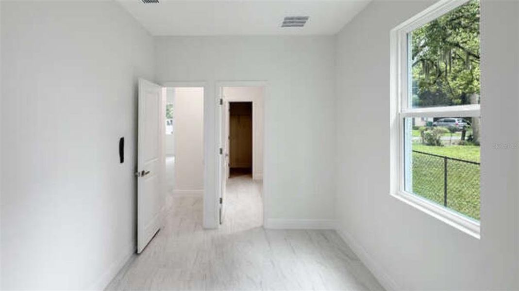 Spacious, unfurnished interior of a new home in , Sanford (Image 13).