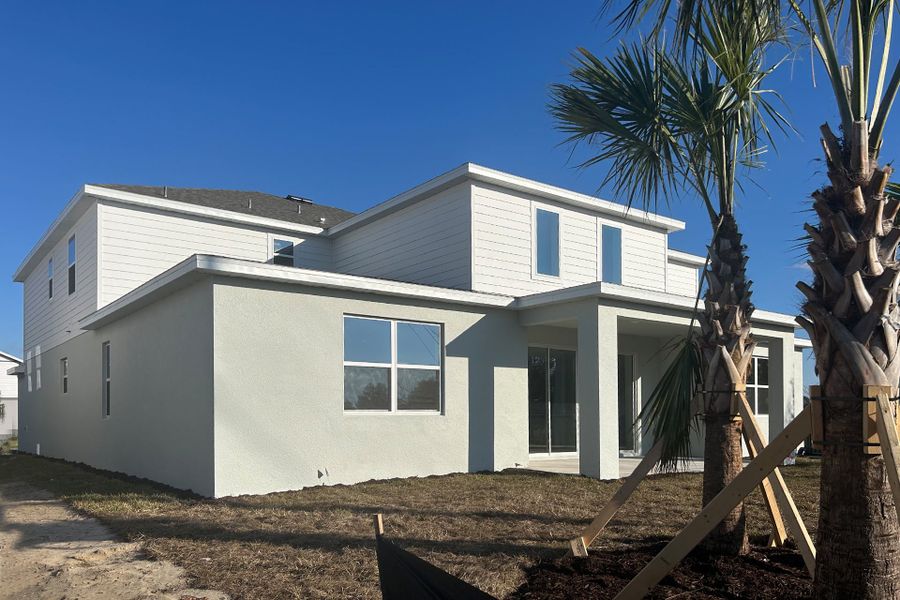Exterior details and patio area of a home in Trinity Gardens, Deland (Image 4).