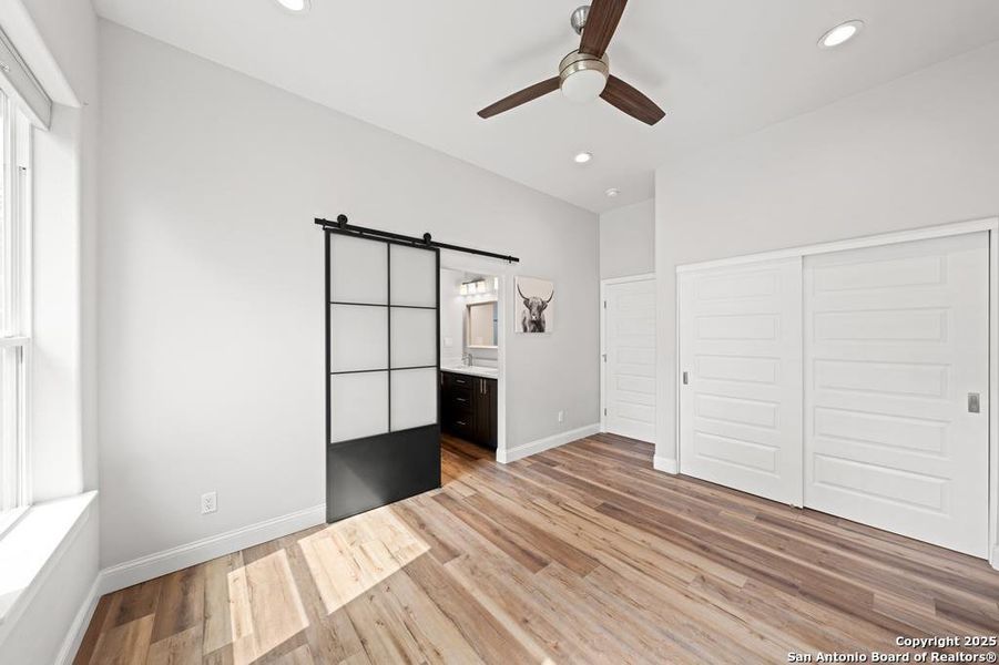 Spacious, unfurnished interior of a new home in , Kerrville (Image 17).