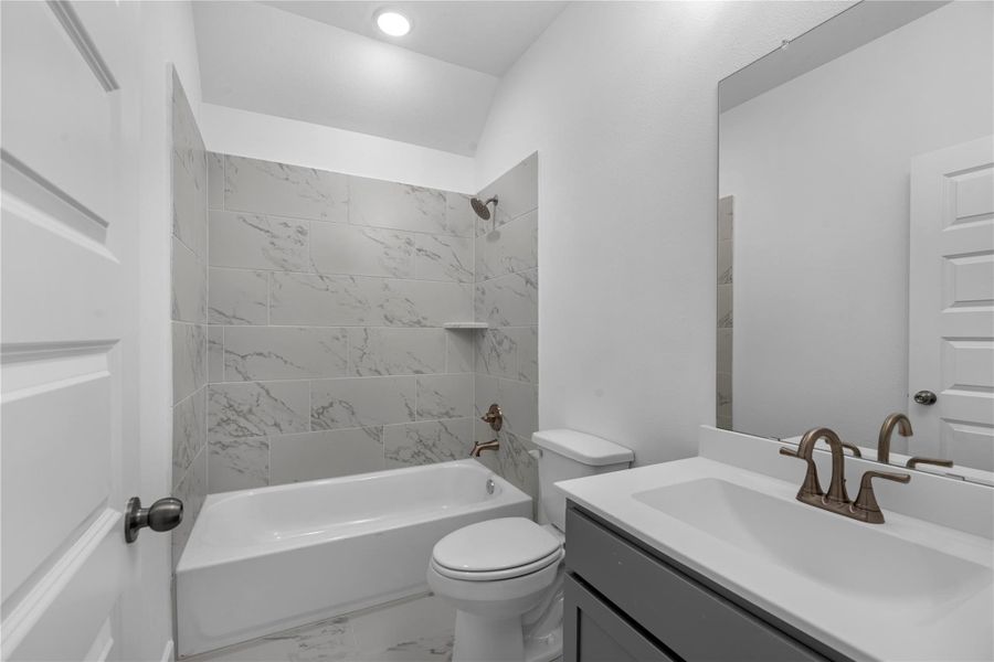 Representative image. Features, specifications, selections and colors may vary. Representative image. Features, specifications, selections and colors may vary.