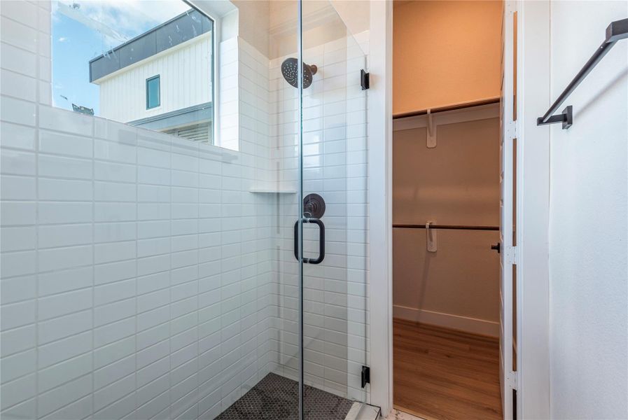 Close-up of interior finishes inside a home in , Seabrook (Image 19).