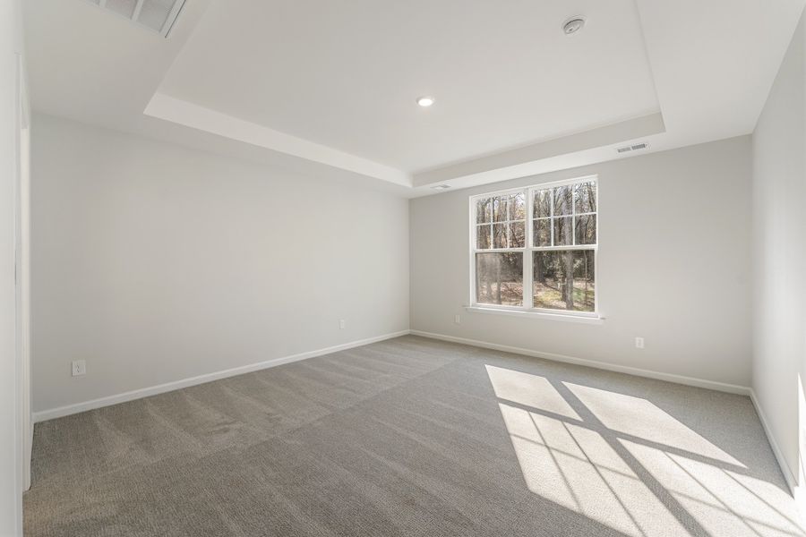 Spacious, unfurnished interior of a new home in Landing at Pine Lake, Anderson (Image 24).