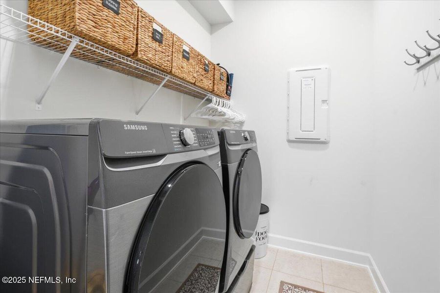 Close-up of interior finishes inside a home in , Jacksonville (Image 24).