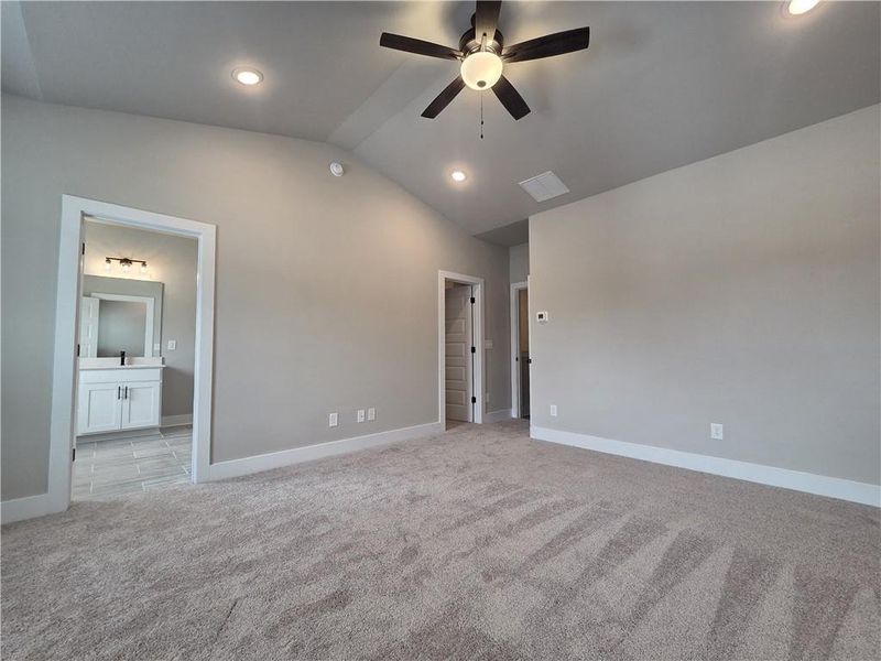 Spacious, unfurnished interior of a new home in , Tucker (Image 31).