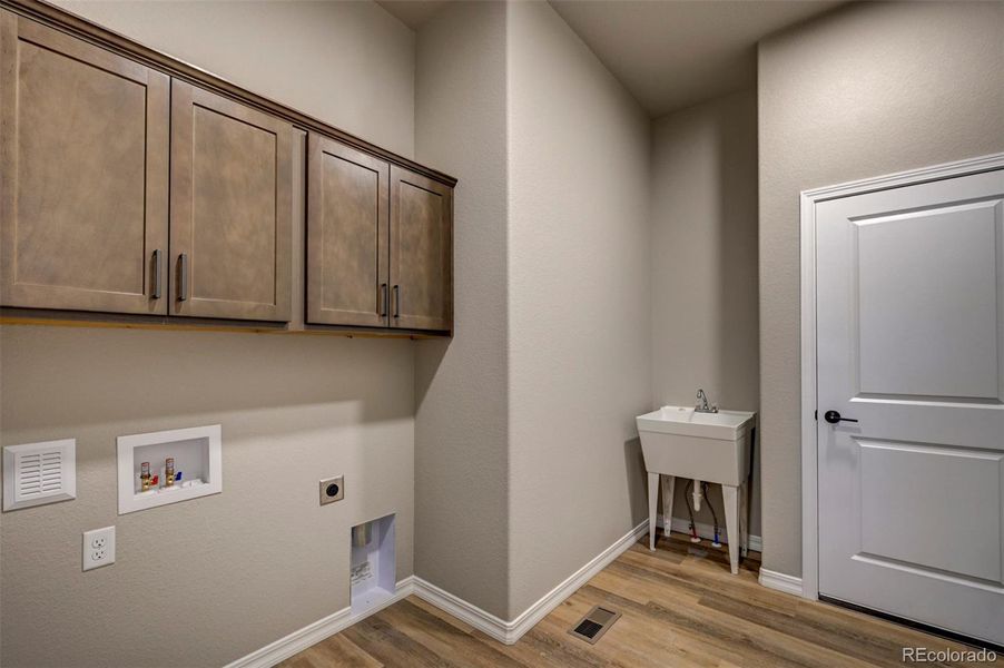 Furnished interior view inside a new home in , Colorado Springs (Image 25).