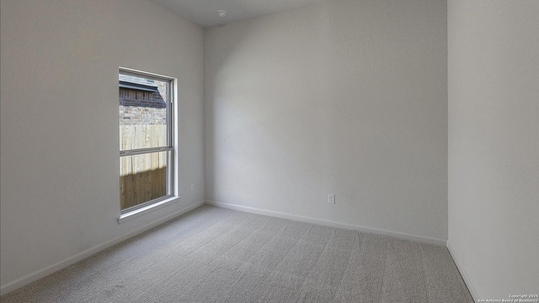 Spacious, unfurnished interior of a new home in Haby Hill 50', San Antonio (Image 31).