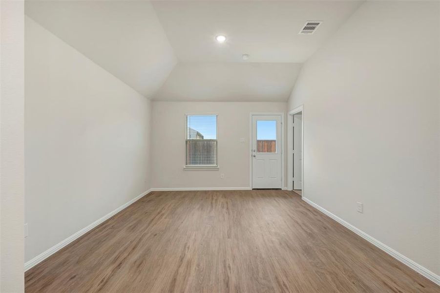 Spacious, unfurnished interior of a new home in ValleyBrooke, Mesquite (Image 37).
