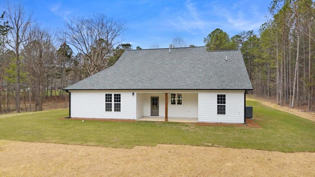 Exterior details and patio area of a home in , Calhoun (Image 4).