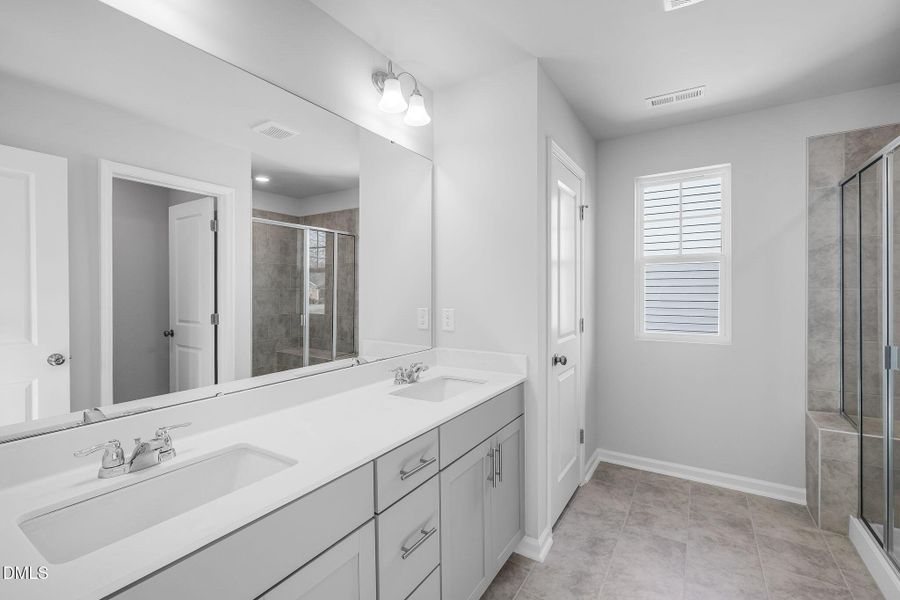 SUN_Sagecroft_Pic_Davidson_QMI_104_Owner