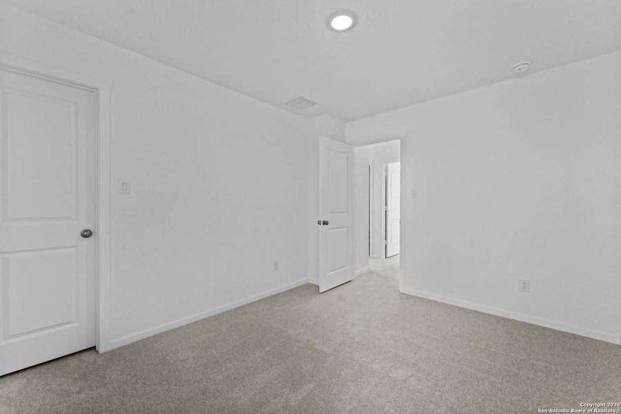 Spacious, unfurnished interior of a new home in , New Braunfels (Image 24).
