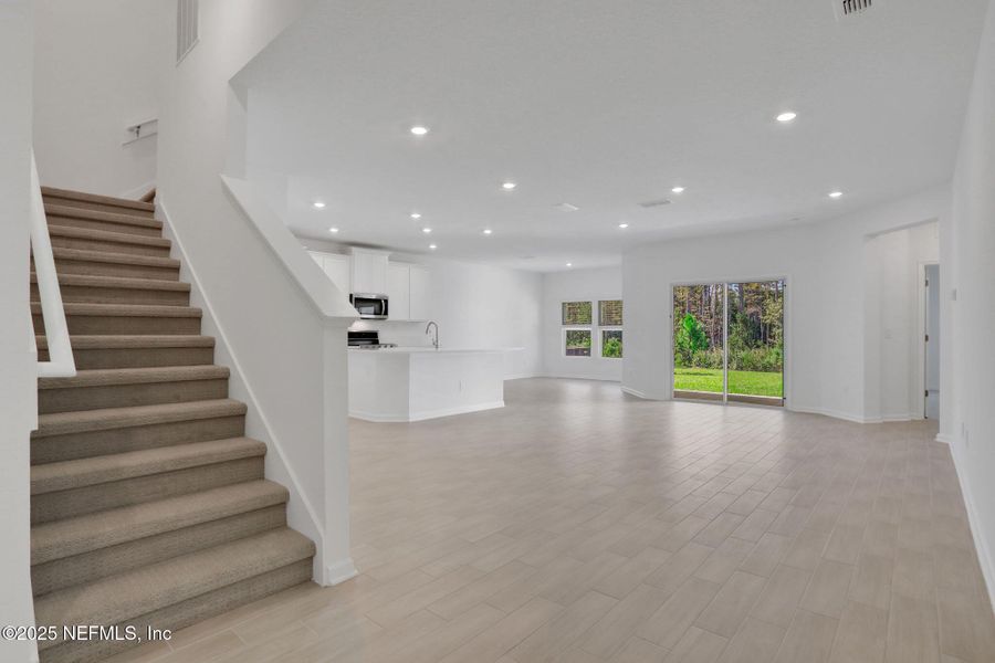 Spacious, unfurnished interior of a new home in Cordova Palms, St. Augustine (Image 27).