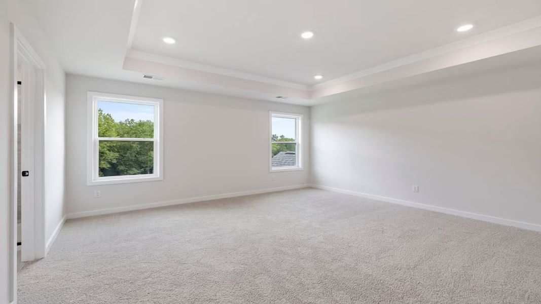 Spacious, unfurnished interior of a new home in Sycamore Cove, Woodruff (Image 26).