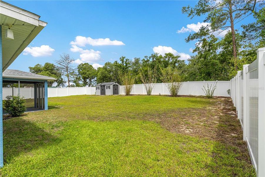 Exterior details and patio area of a home in , Ocala (Image 21).