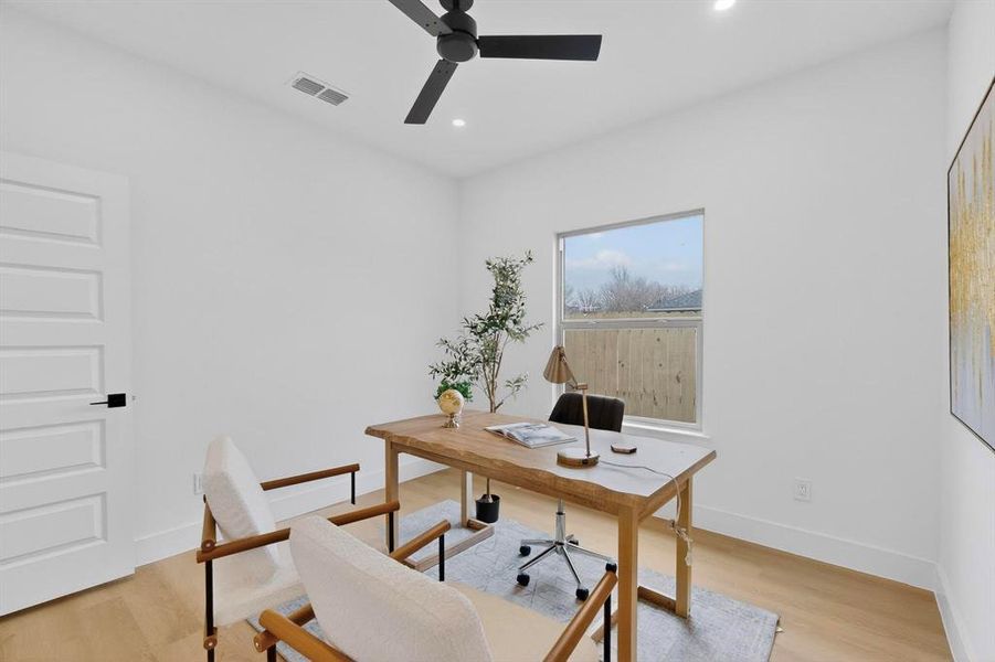 Furnished interior view inside a new home in , Dallas (Image 14).