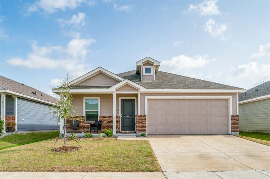 Front exterior of a new home in Bridgewater, Princeton, TX, highlighting curb appeal (Image 1). Front exterior of a new home in Bridgewater, Princeton, TX, highlighting curb appeal (Image 1).