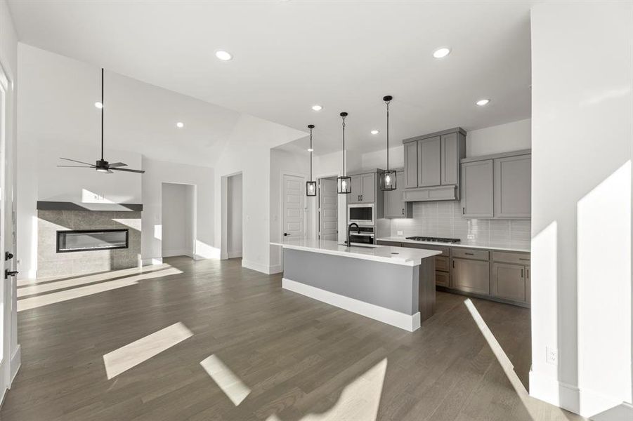 Furnished interior view inside a new home in Heath Golf and Yacht: Elegante' Series, Heath (Image 9).