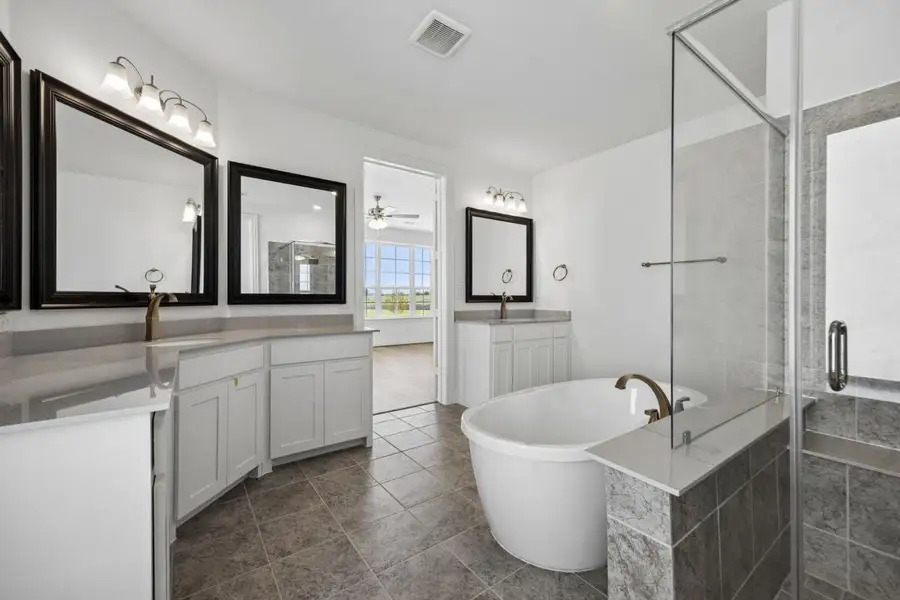 Furnished interior view inside a new home in Edgewater, Fate (Image 9).
