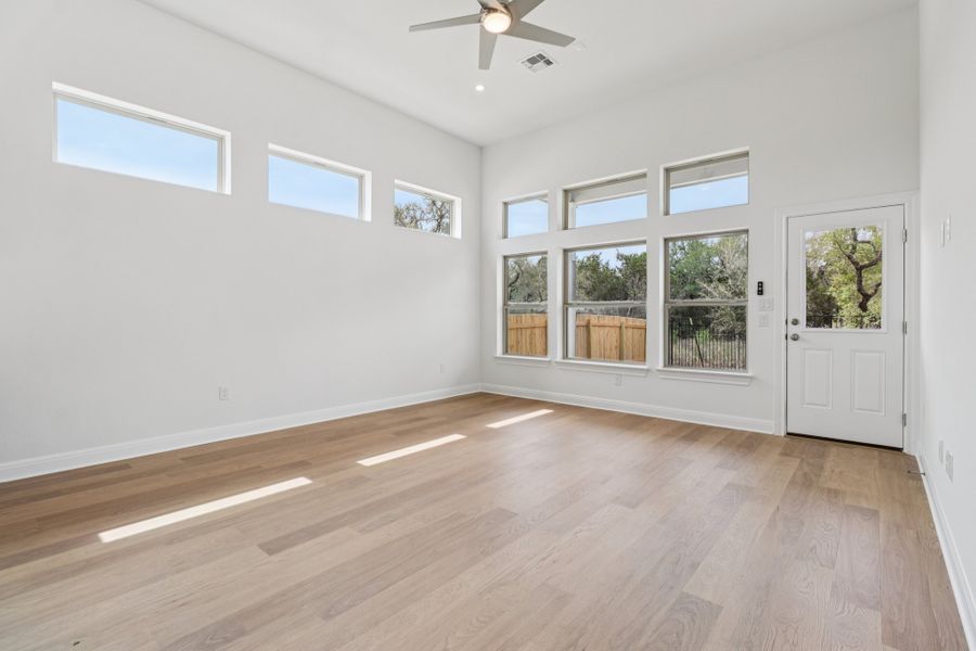 Spacious, unfurnished interior of a new home in Sage Hollow, Kyle (Image 11).