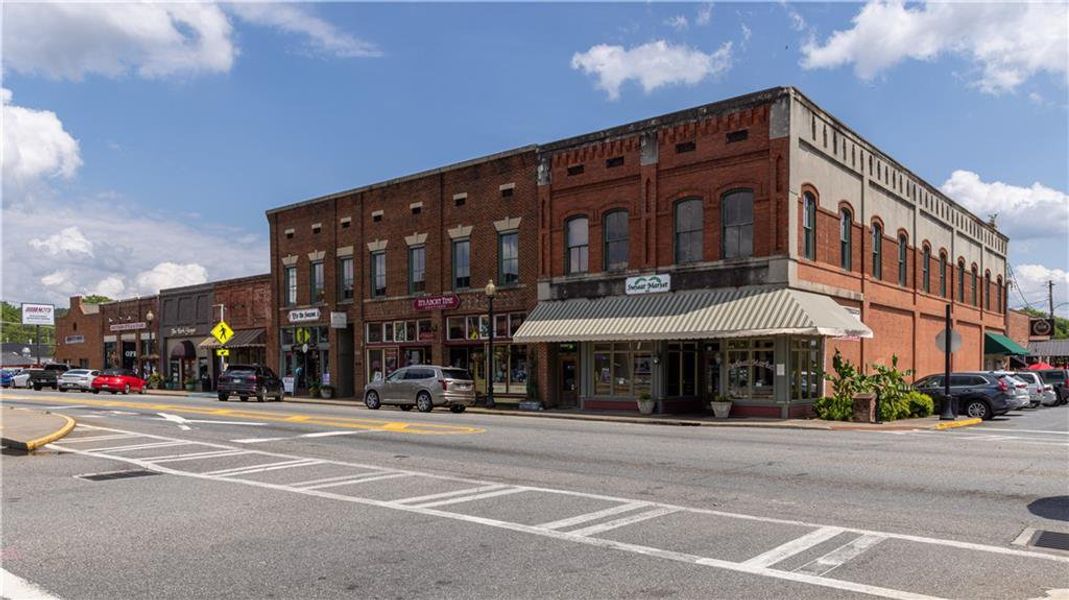 Front exterior of a new home in Kingsley, Acworth, GA, highlighting curb appeal (Image 24).