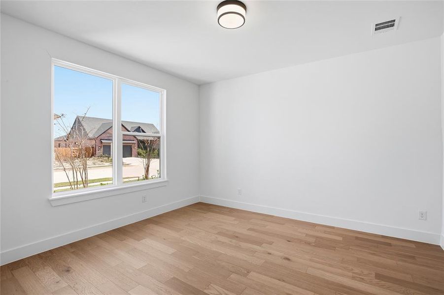 Spacious, unfurnished interior of a new home in Pecan Grove, Burleson (Image 21).