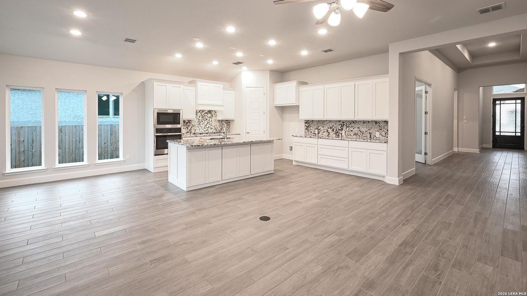 Image 30 of a home in Johnson Ranch 55'.