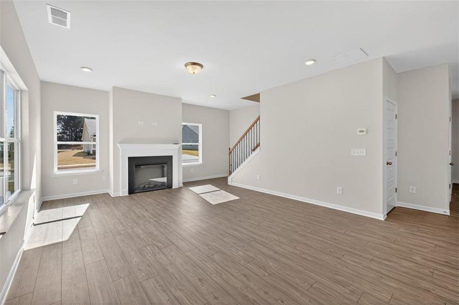 Spacious, unfurnished interior of a new home in Garrett Preserve, Douglasville (Image 25).