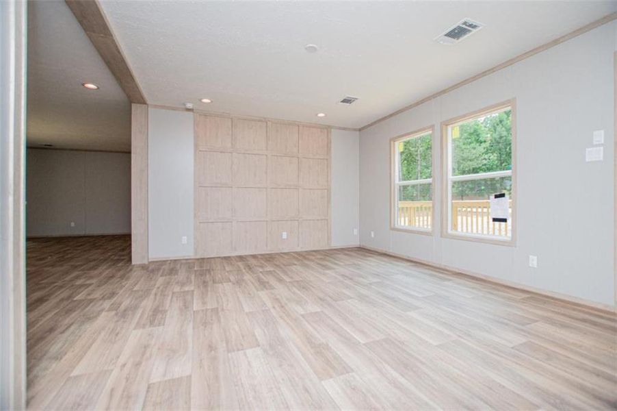 Spacious, unfurnished interior of a new home in , Temple (Image 55).