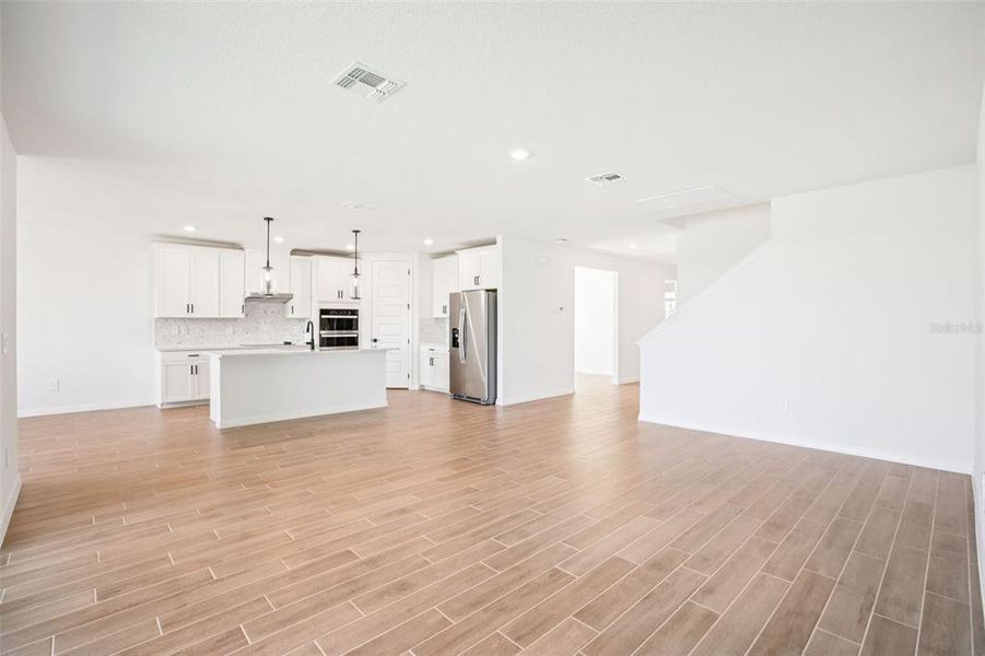 Spacious, unfurnished interior of a new home in Two Rivers - Signature Series, Zephyrhills (Image 18).