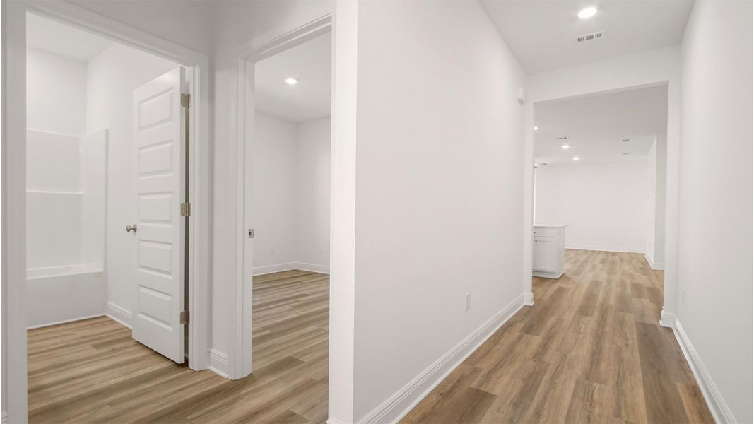 Spacious, unfurnished interior of a new home in Ashton Park Phase III, Freeport (Image 14).