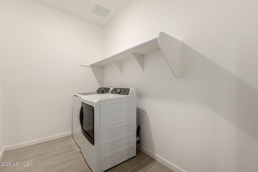 25 Straight Arrow 25 Straight Arrow