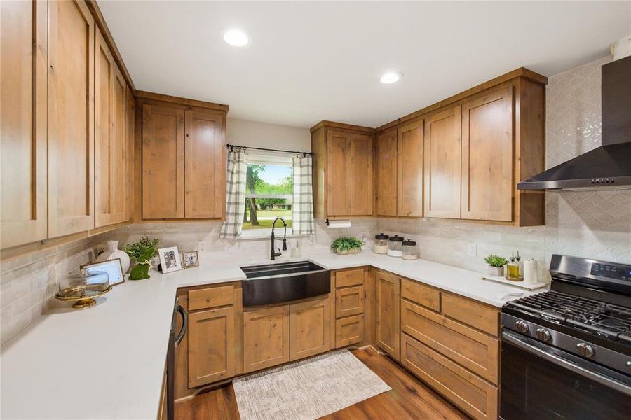 Furnished interior view inside a new home in , Rosebud (Image 14).