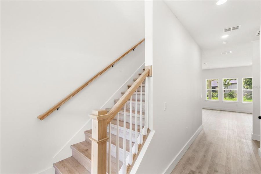 Spacious, unfurnished interior of a new home in , Winter Garden (Image 33).