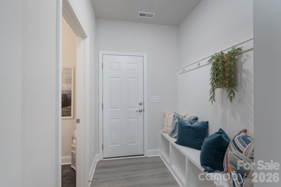 Furnished interior view inside a new home in Cardiff Glyn, Catawba (Image 28).