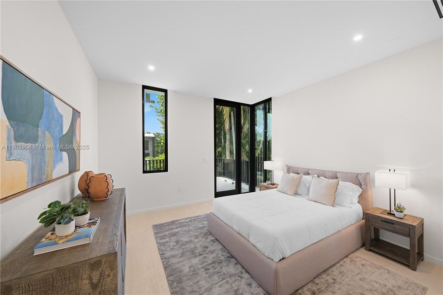 Furnished interior view inside a new home in , Miami Beach (Image 85).