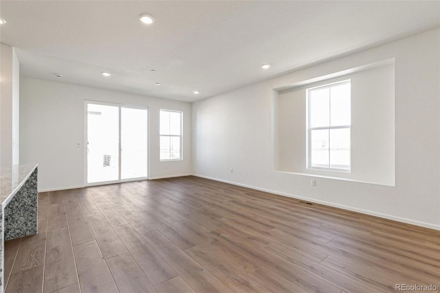 Spacious, unfurnished interior of a new home in Legato, Commerce City (Image 28).