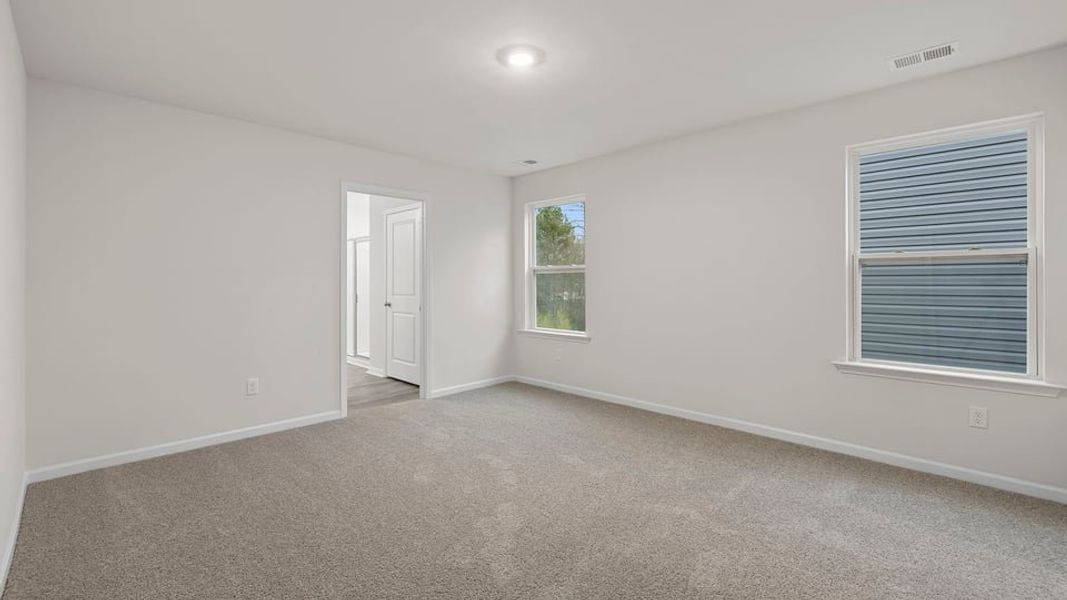 Spacious, unfurnished interior of a new home in Cedar Gap, Fountain Inn (Image 26).