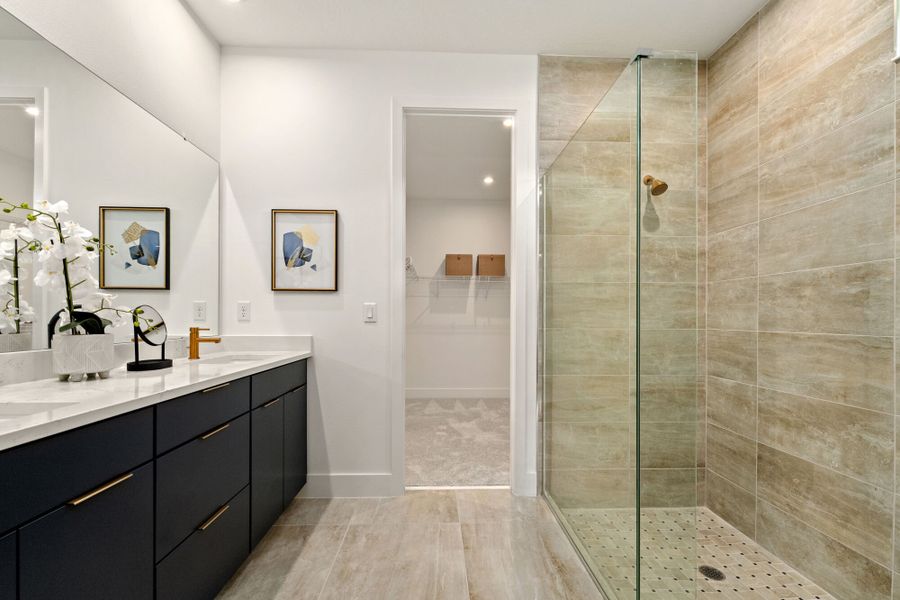 Owner's Bathroom Owner's Bathroom