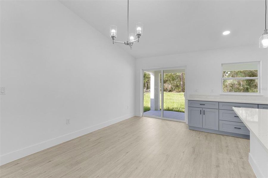 Spacious, unfurnished interior of a new home in , Citrus Springs (Image 19).