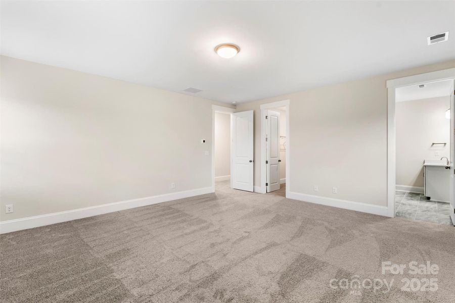 Spacious, unfurnished interior of a new home in Riverwalk, Rock Hill (Image 35).