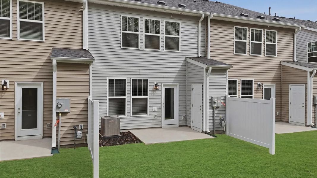Exterior details and patio area of a home in El Dorado, Spartanburg (Image 3).