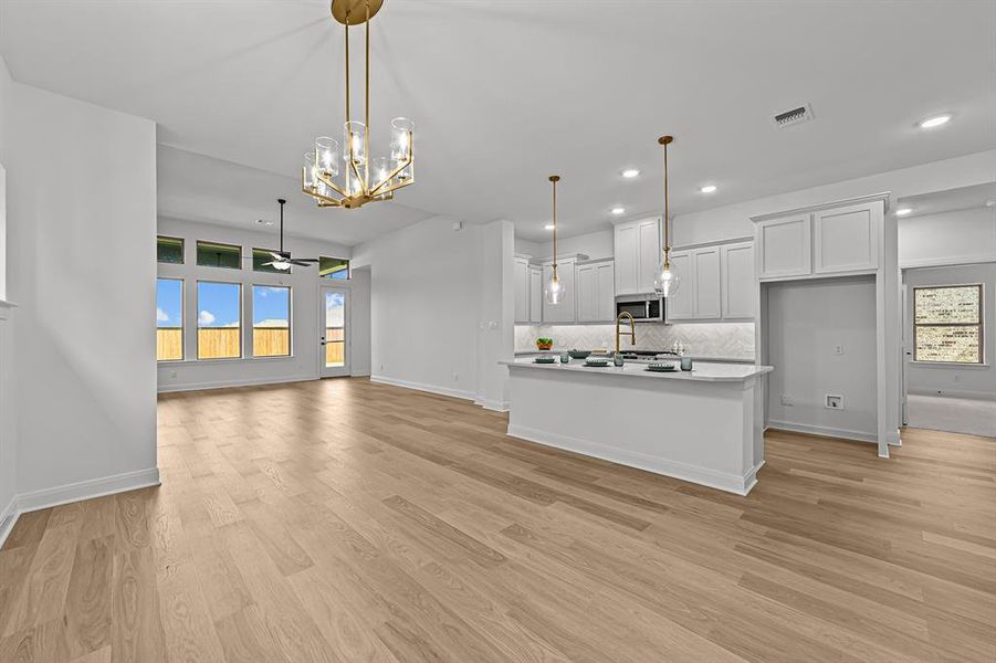 Furnished interior view inside a new home in Creekshaw – Classic, Royse City (Image 7). Furnished interior view inside a new home in Creekshaw – Classic, Royse City (Image 7).