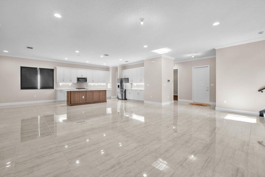 Spacious, unfurnished interior of a new home in , Ave Maria (Image 52).