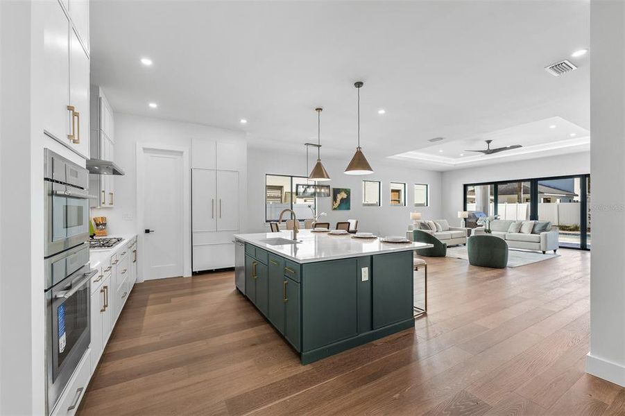 Furnished interior view inside a new home in , Orlando (Image 8).