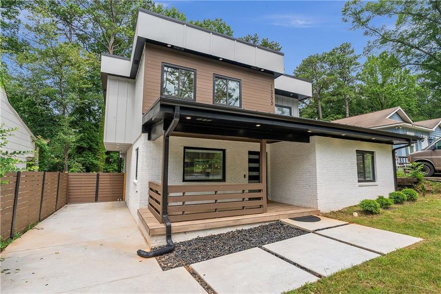 Exterior details and patio area of a home in , Atlanta (Image 21).